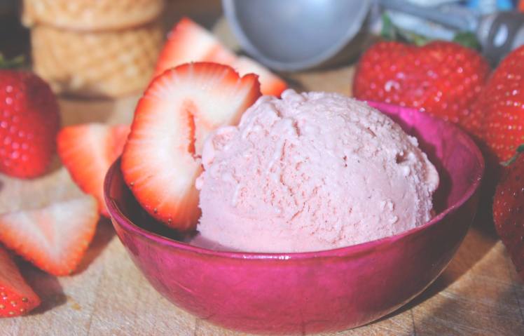 strawberry ice cream