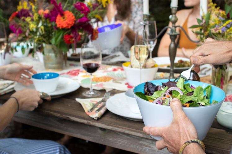 Serve_Kindness_serving_bowls_at_the_table